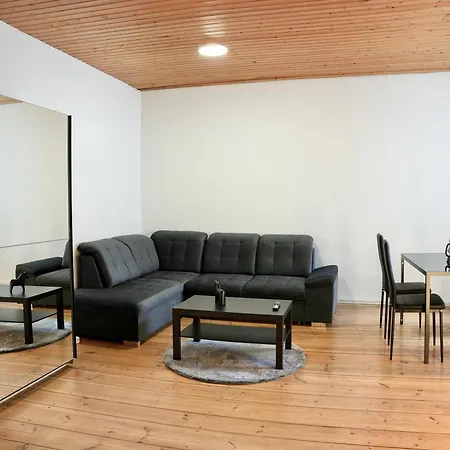 Charmante Altbau In Chb Apartman *