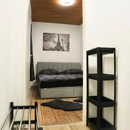 Charmante Altbau In Chb Appartement *